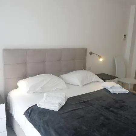 Two Bedroom Next To The Croisette In A Short Walk To The Palais Des Festivals - 1961