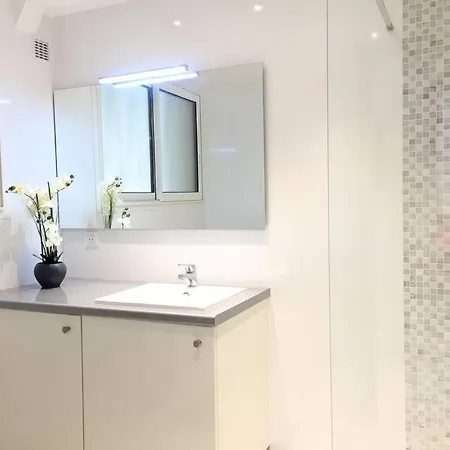 Διαμέρισμα Two Bedroom Next To The Croisette In A Short Walk To The Palais Des Festivals - 1961 Κάννες