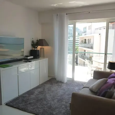 Two Bedroom Next To The Croisette In A Short Walk To The Palais Des Festivals - 1961 *
