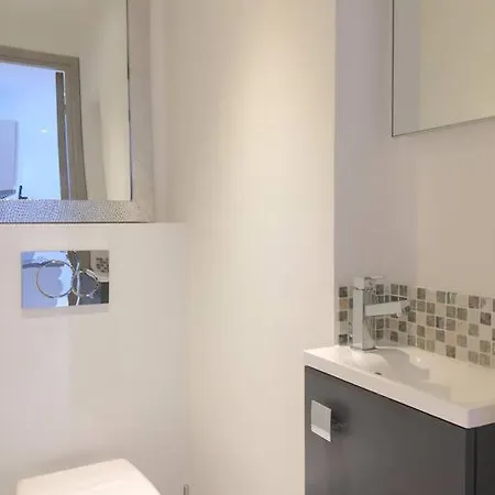 Two Bedroom Next To The Croisette In A Short Walk To The Palais Des Festivals - 1961